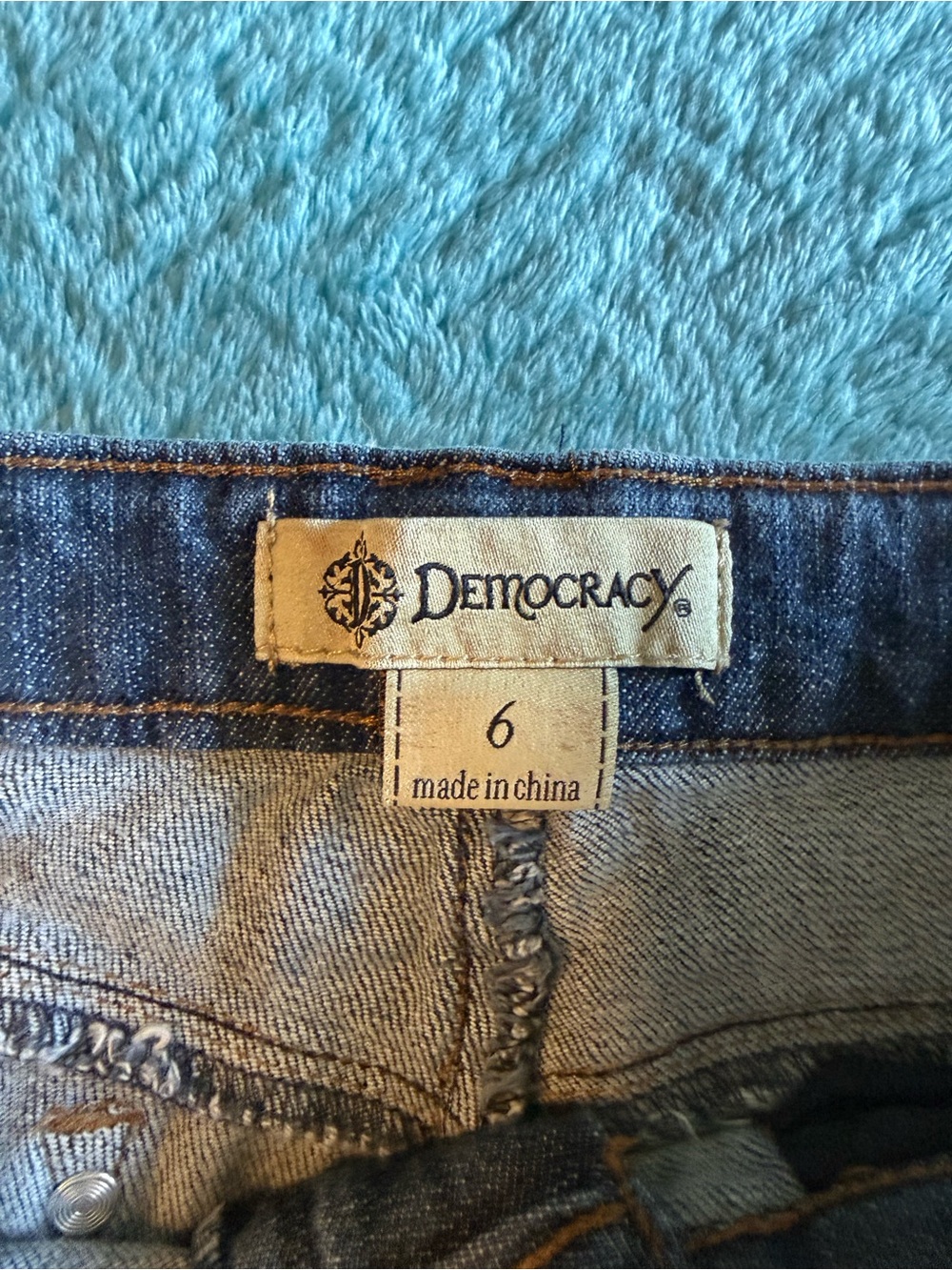 Democracy Indigo Cutoff Denim Shorts - Picture 4 of 5